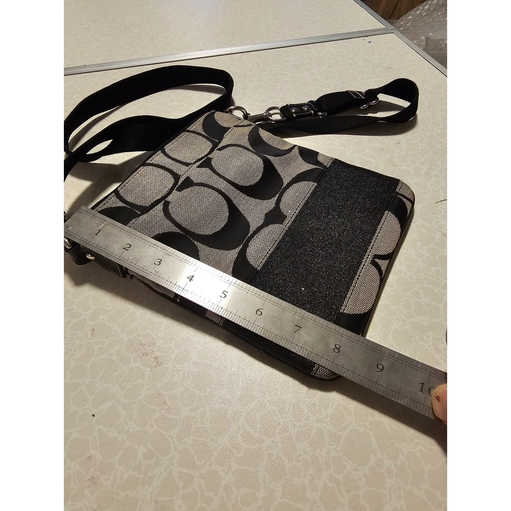 Coach Signature‎ Jacquard Crossbody Bag Black Gray Monogram Canvas Messenger - Picture 7 of 7